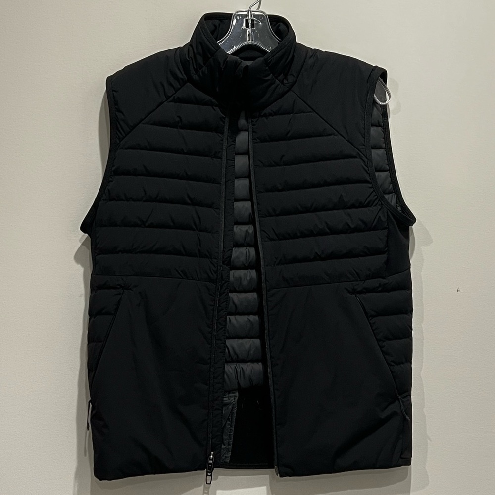 MENS LULULEMON XS ALL DOWN VEST
